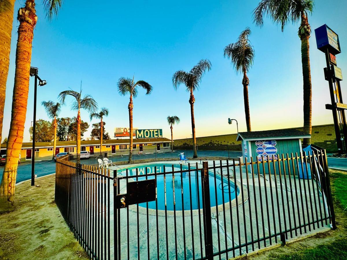King'S Inn Motel Kingsburg Esterno foto