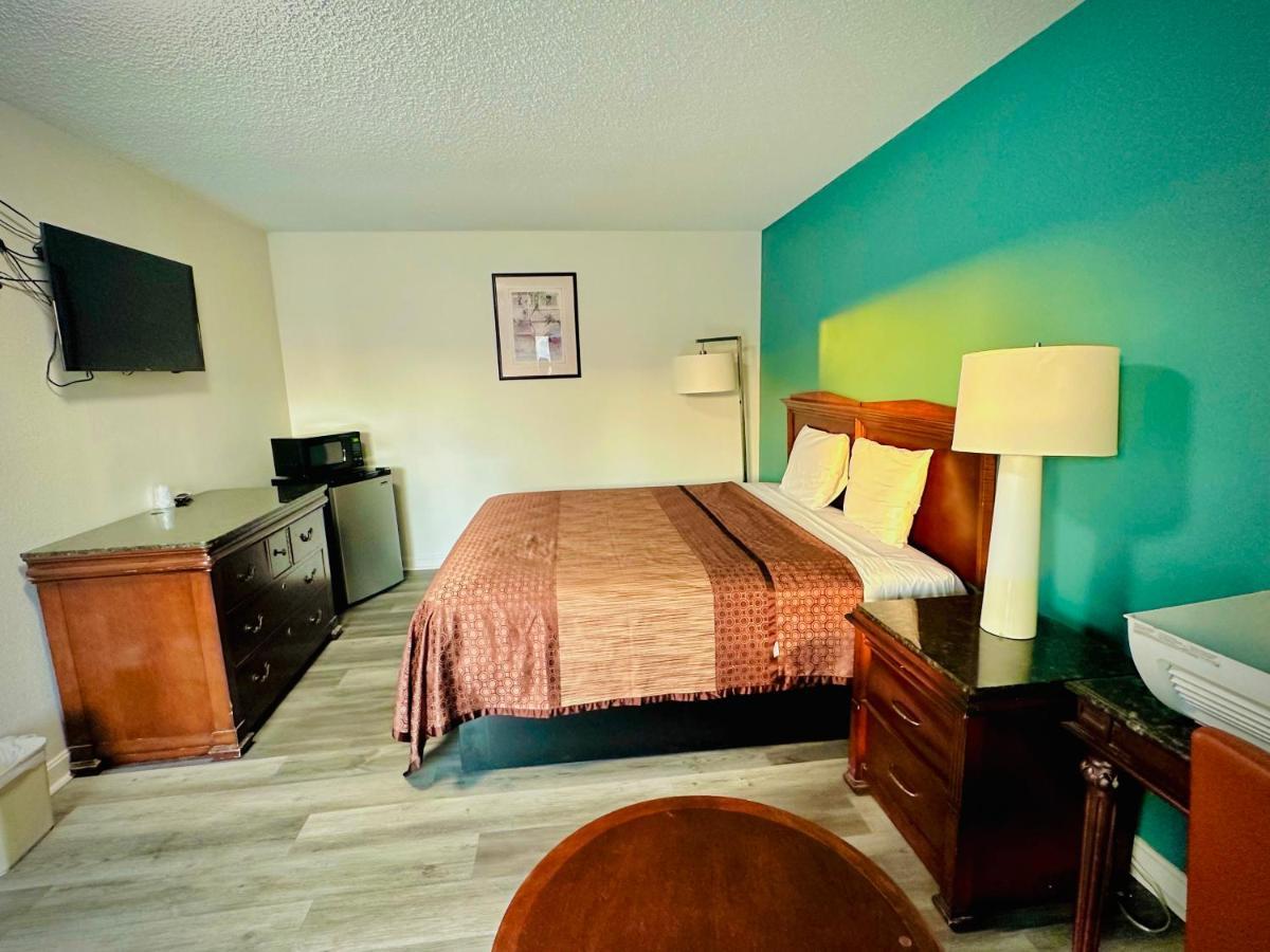 King'S Inn Motel Kingsburg Esterno foto