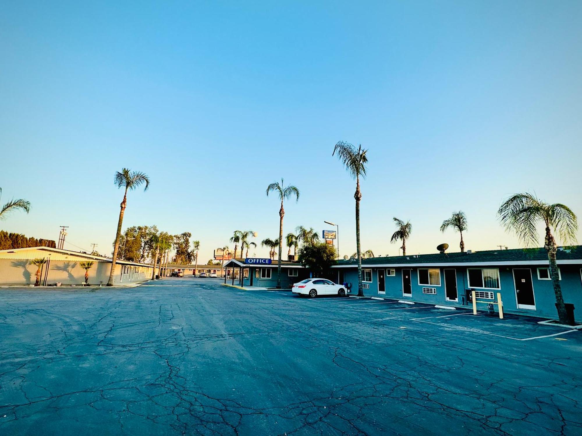 King'S Inn Motel Kingsburg Esterno foto